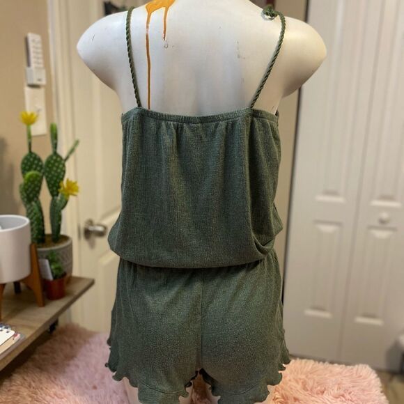 Romper  - Picture 2 of 4